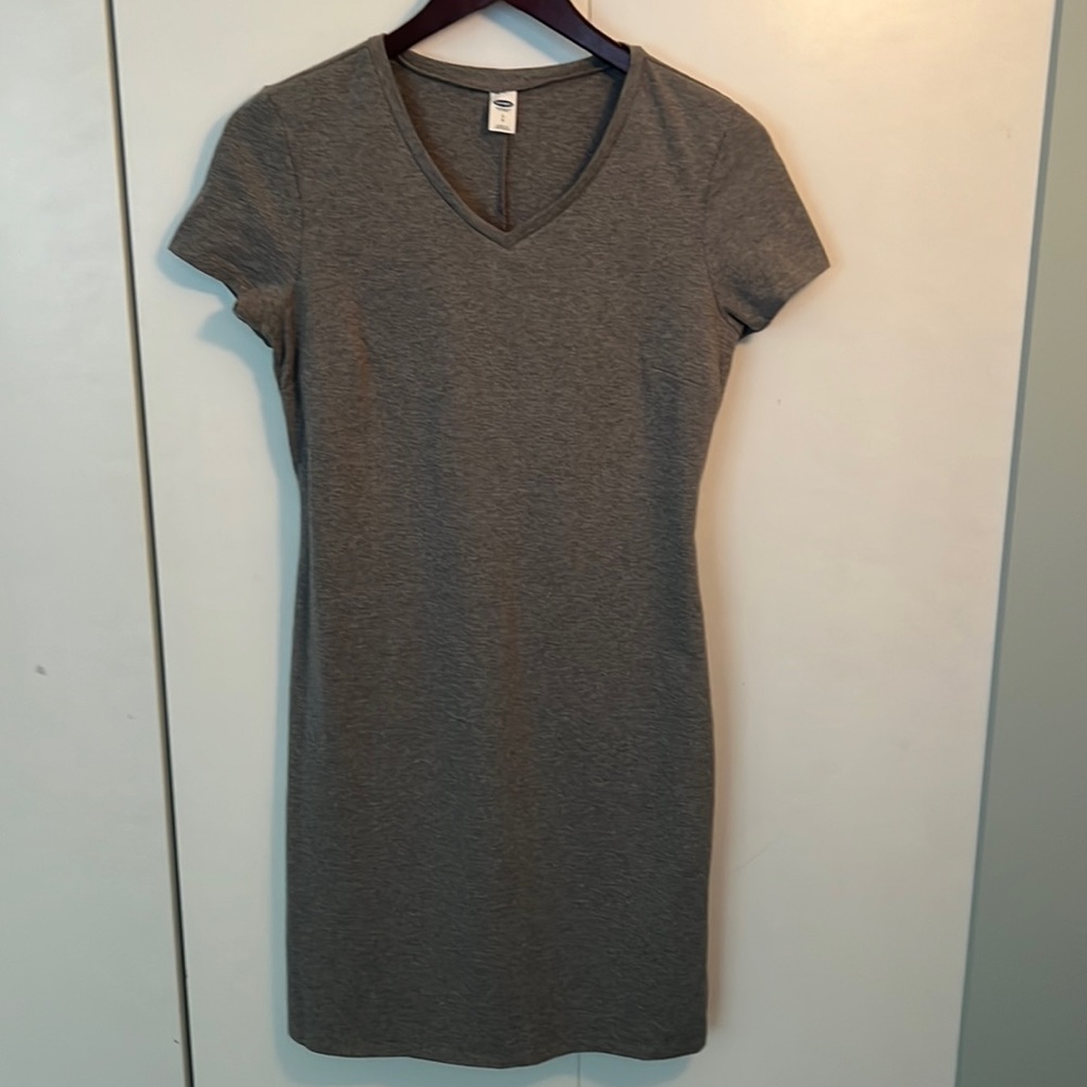 💰 Old Navy Small Grey Dress - Any 3 items with a 💰 for $30